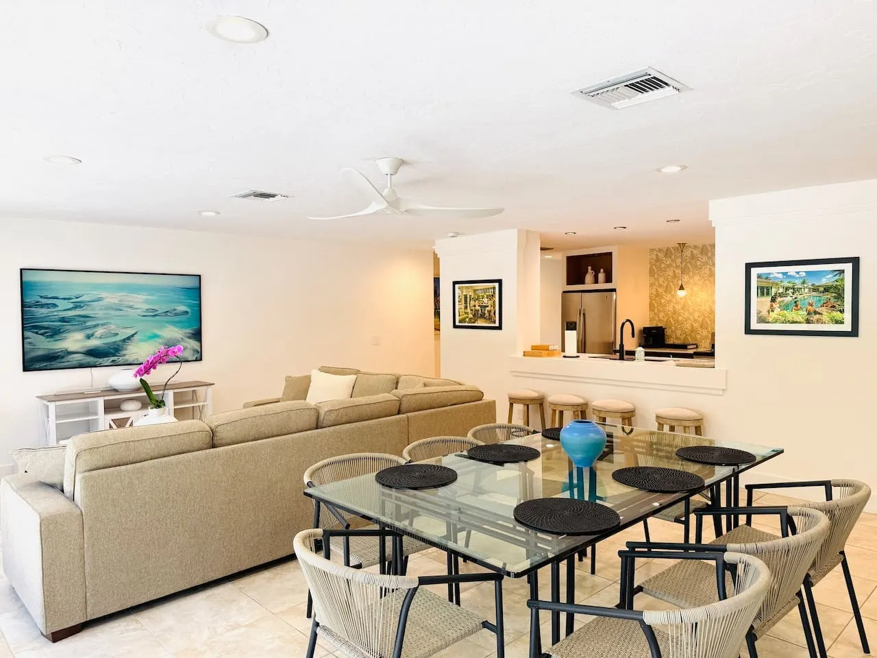 Carltons Cabana 8