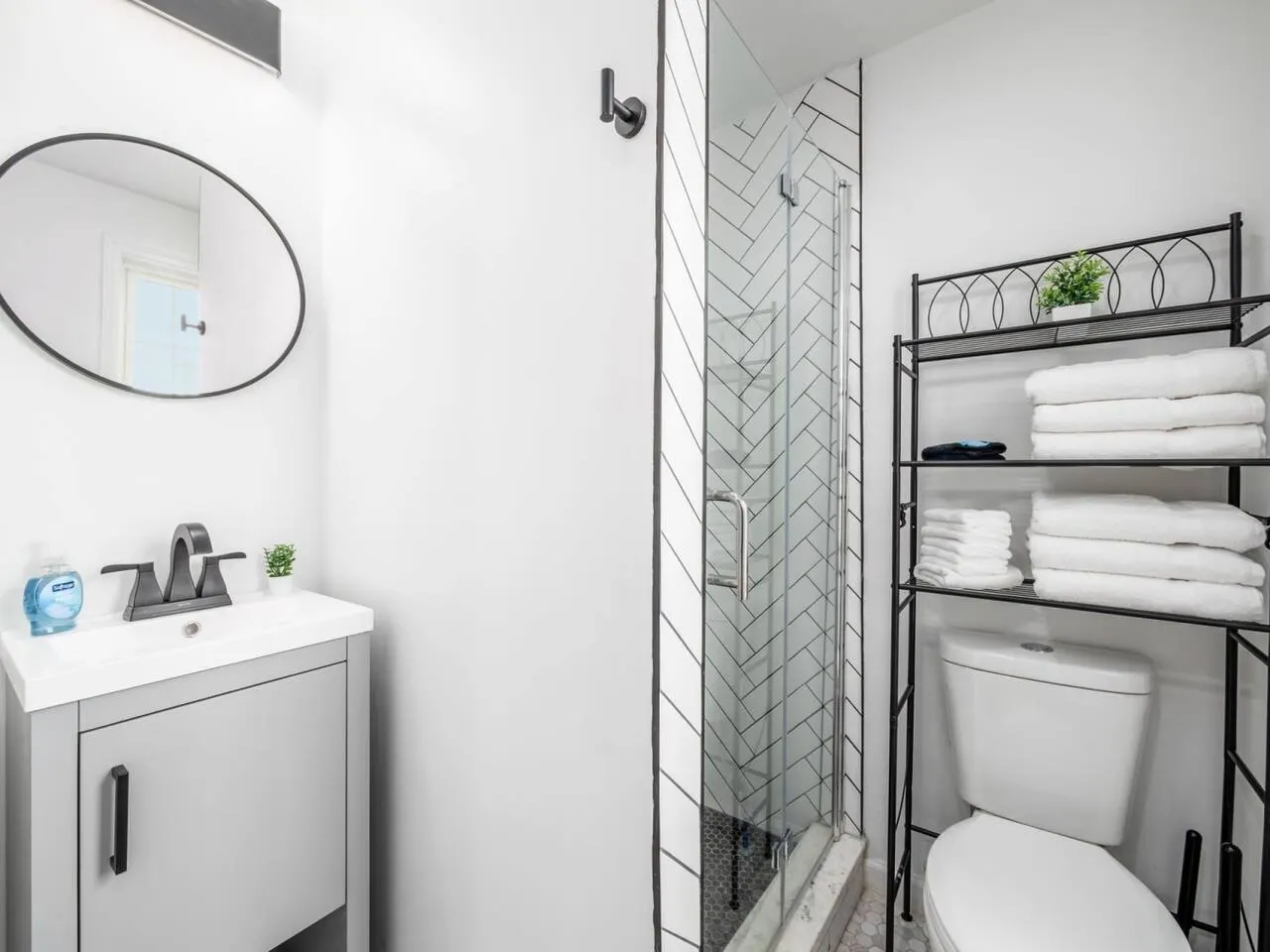 *NEW* Downtown Columbus Condo Sleeps 12 * Arcade 19