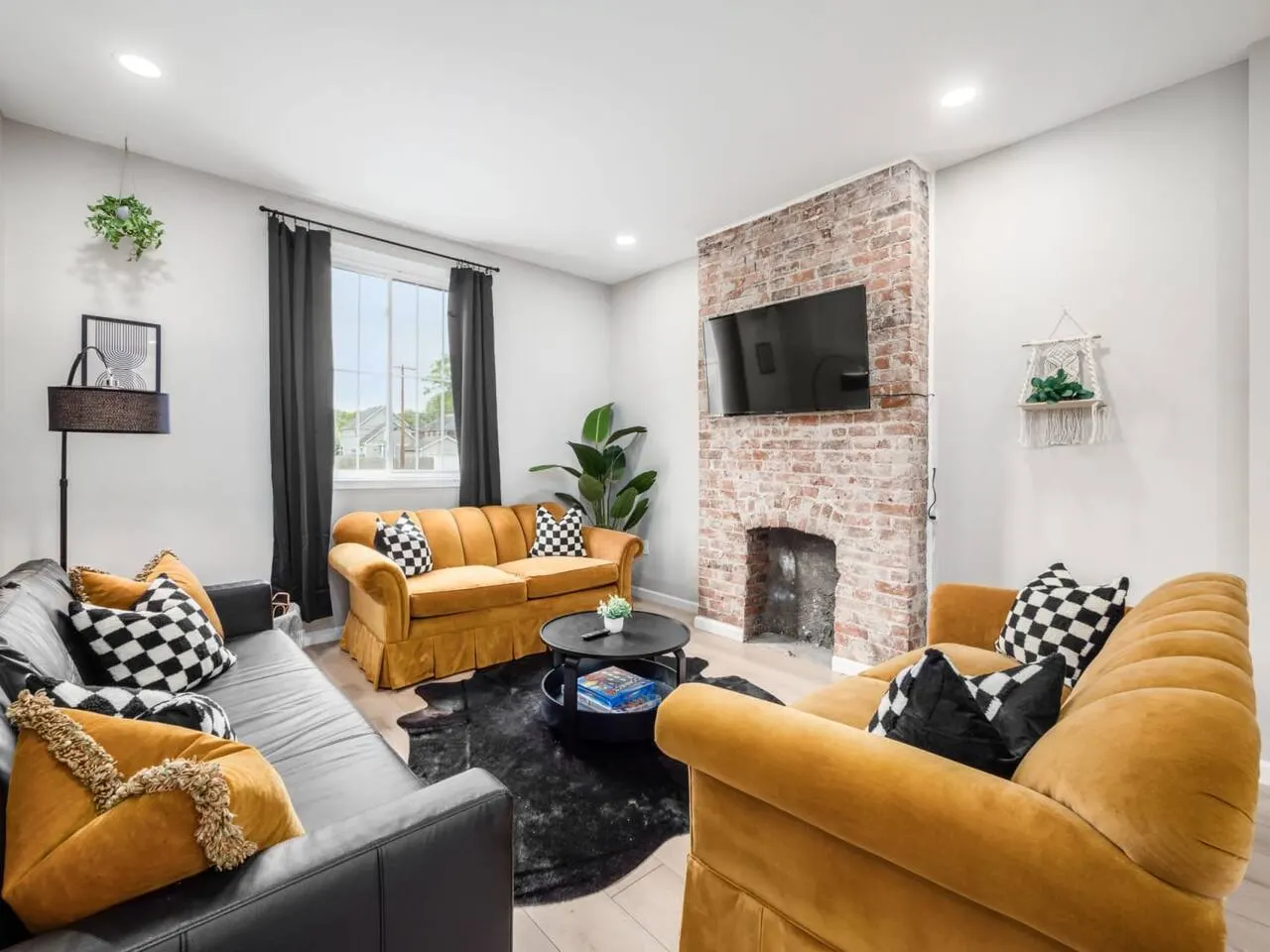 *NEW* Downtown Columbus Condo | Sleeps 12 * Arcade — photo 4