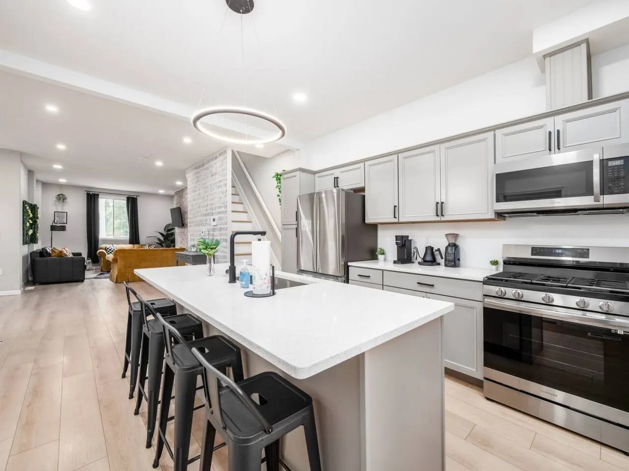 *NEW* Downtown Columbus Condo Sleeps 12 * Arcade 7