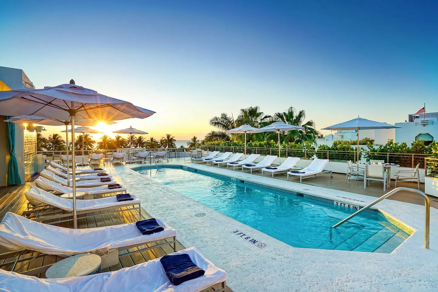 SoBe Oceanfront 4 Room Ocean Drive 9