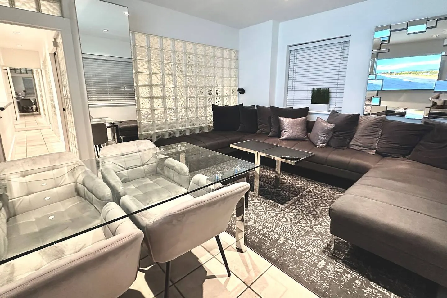 SoBe Oceanfront 4 Room Ocean Drive 16