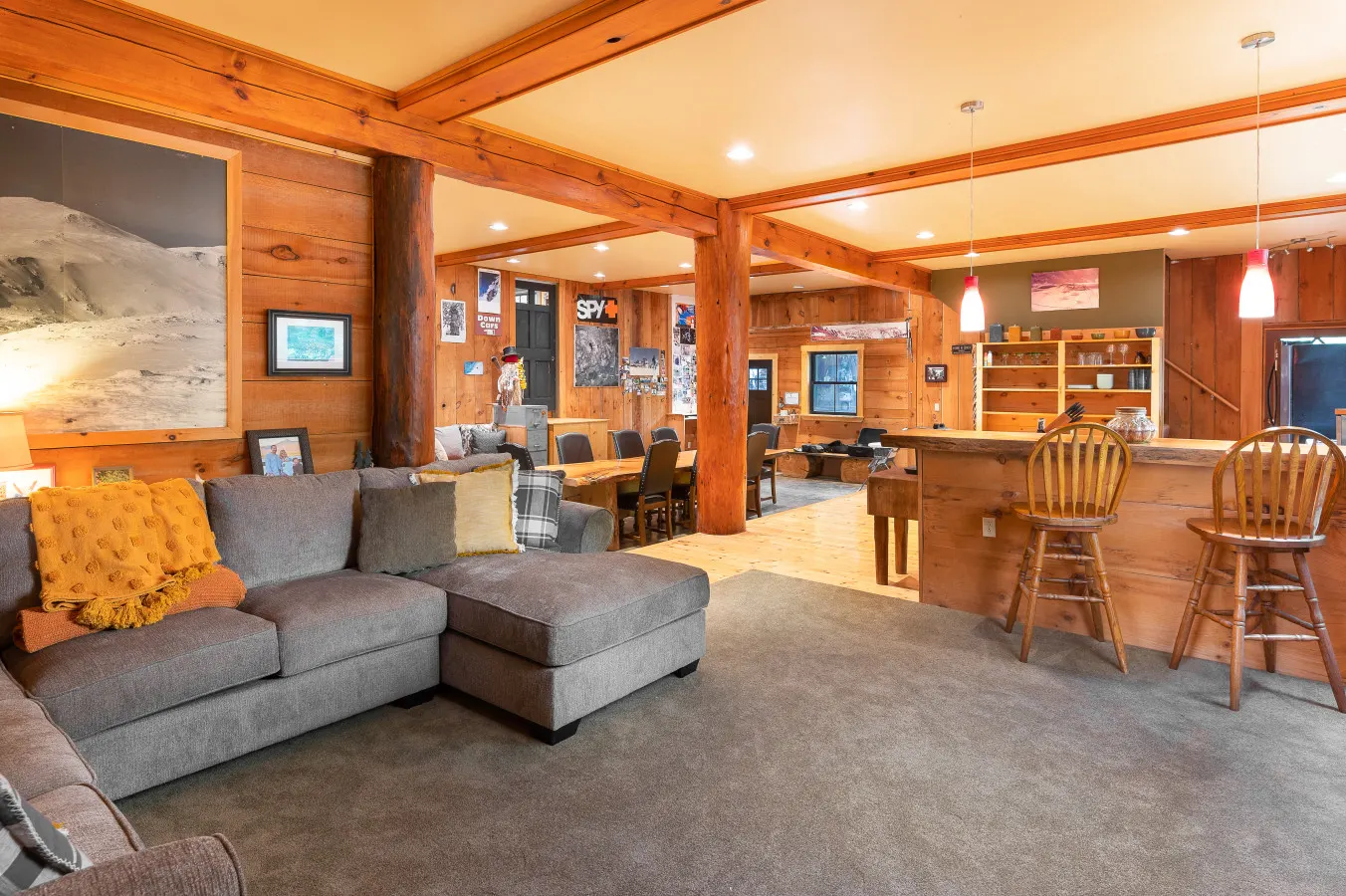 Custom built, Riverside Oasis, Hot tub, dog Friendly 7