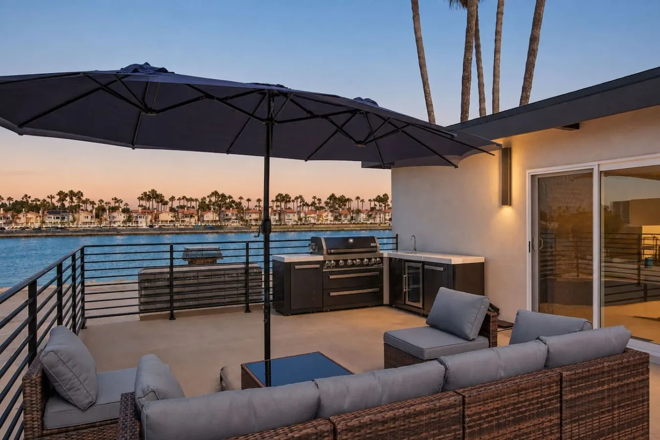 LongBeach LaVerne Beauty - Monthly Rental By Water