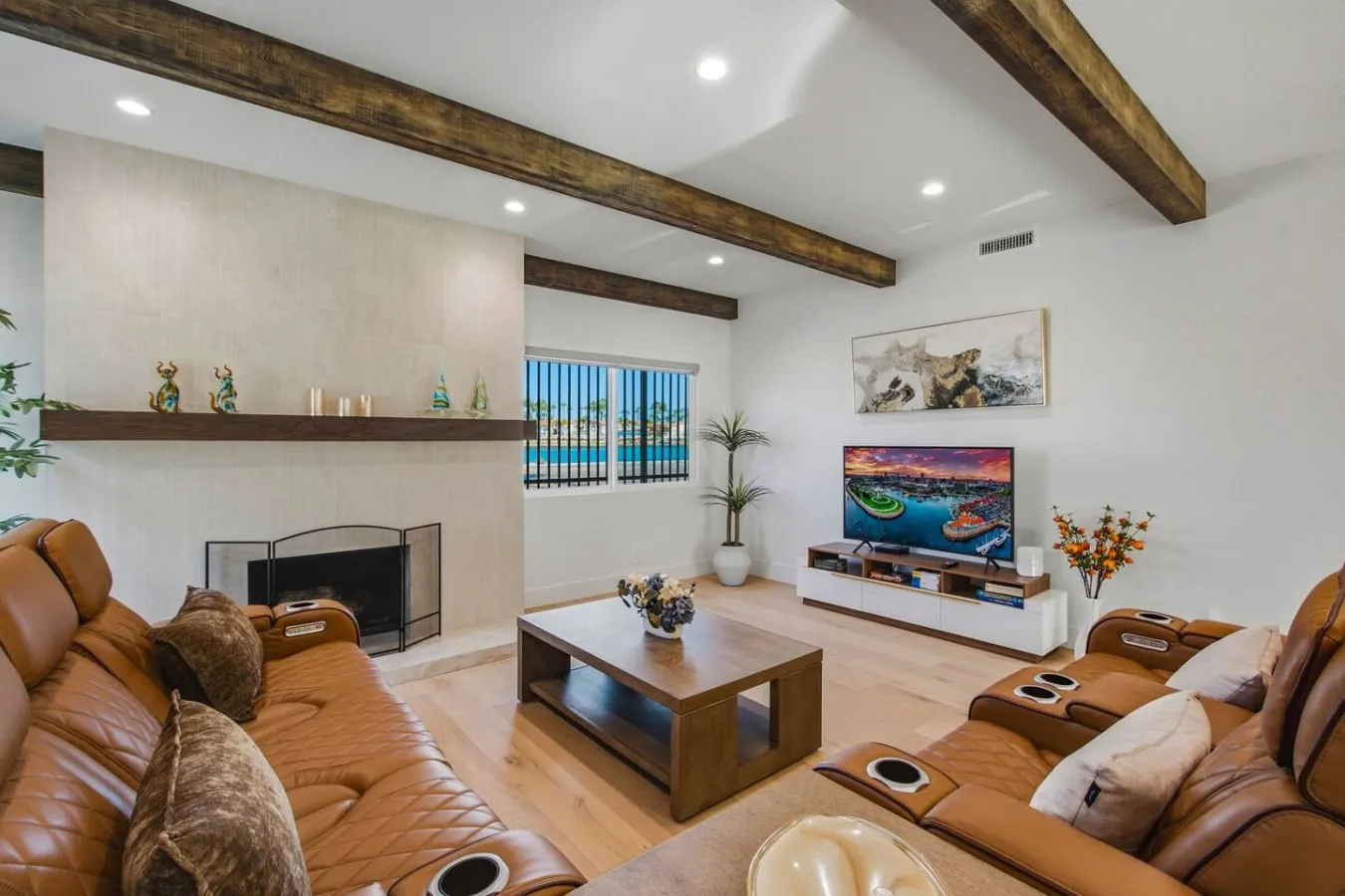 LongBeach LaVerne Beauty - Monthly Rental By Water — photo 2