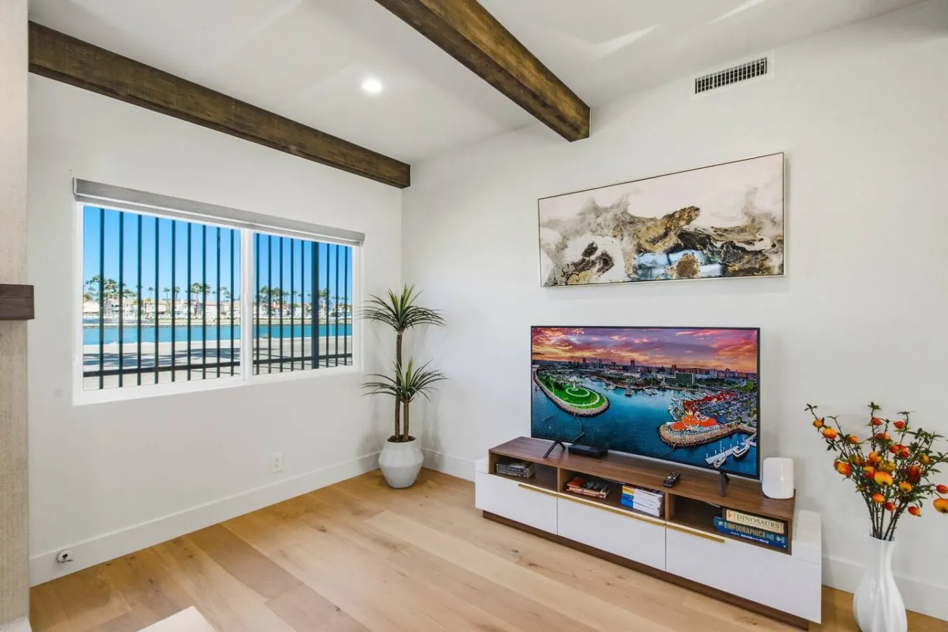 LongBeach LaVerne Beauty - Monthly Rental By Water 11