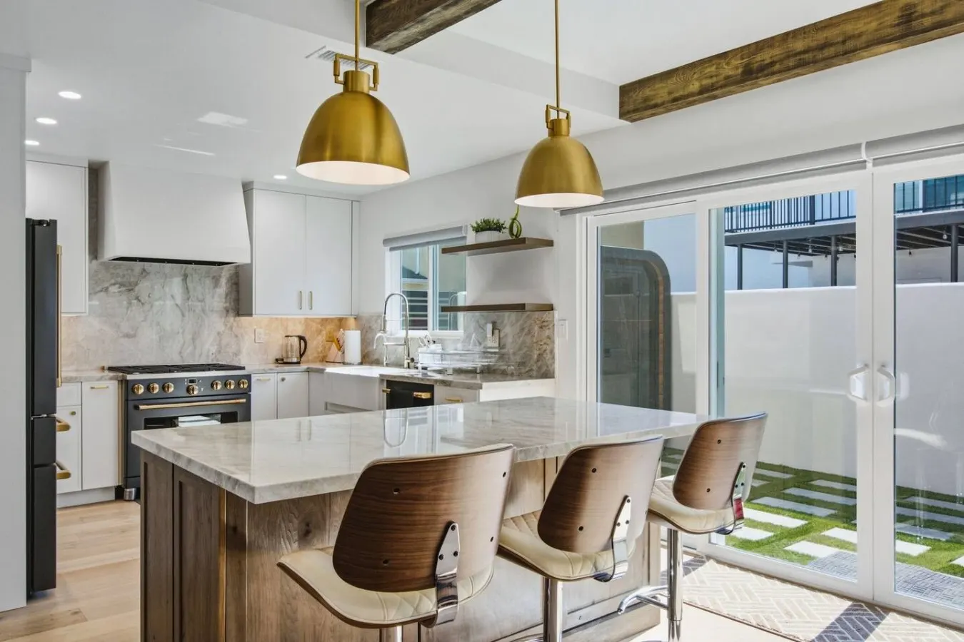 LongBeach LaVerne Beauty - Monthly Rental By Water 17