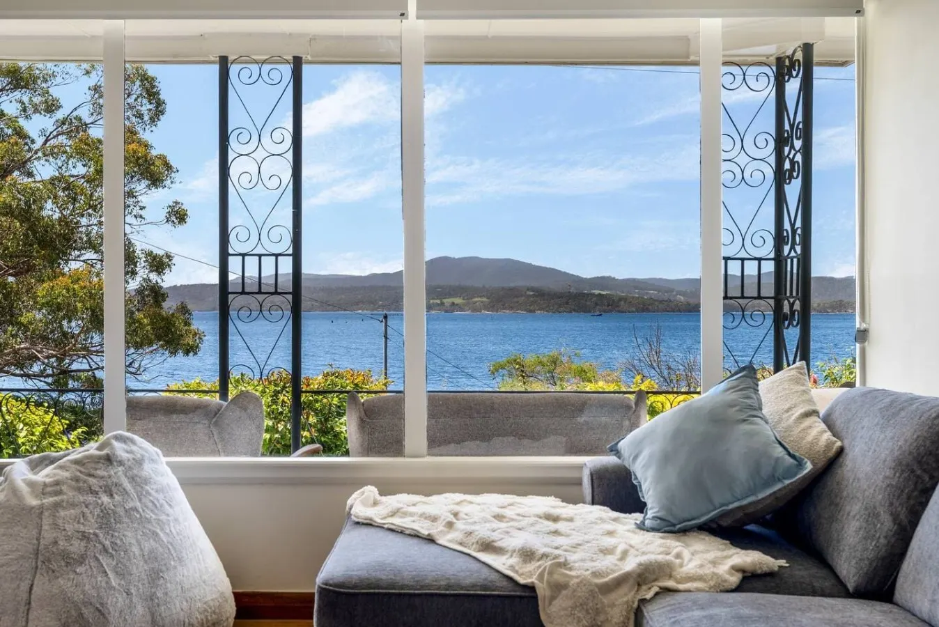 Sunny Beach Escape: Breathtaking water beach views 14