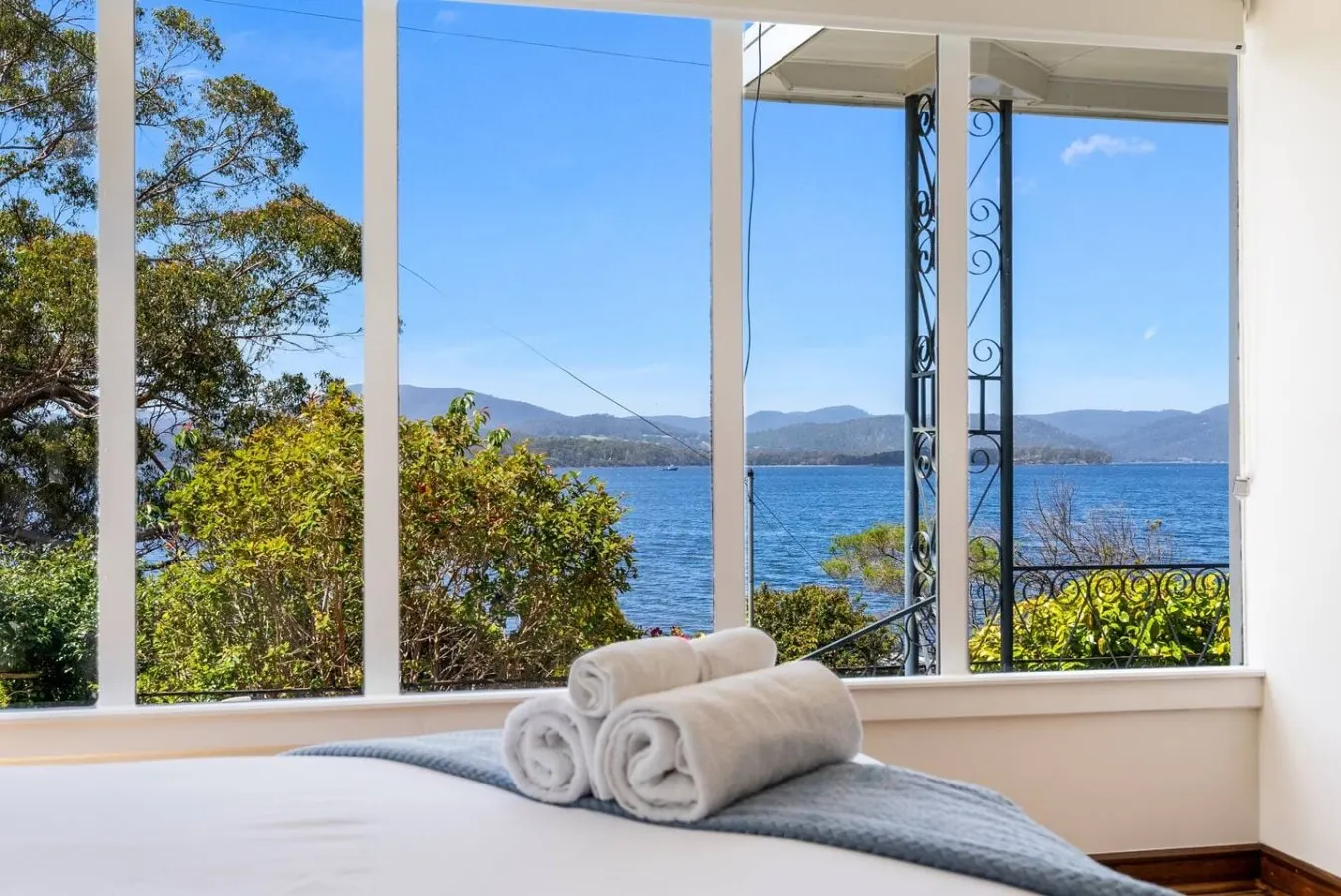 Sunny Beach Escape: Breathtaking water beach views 18