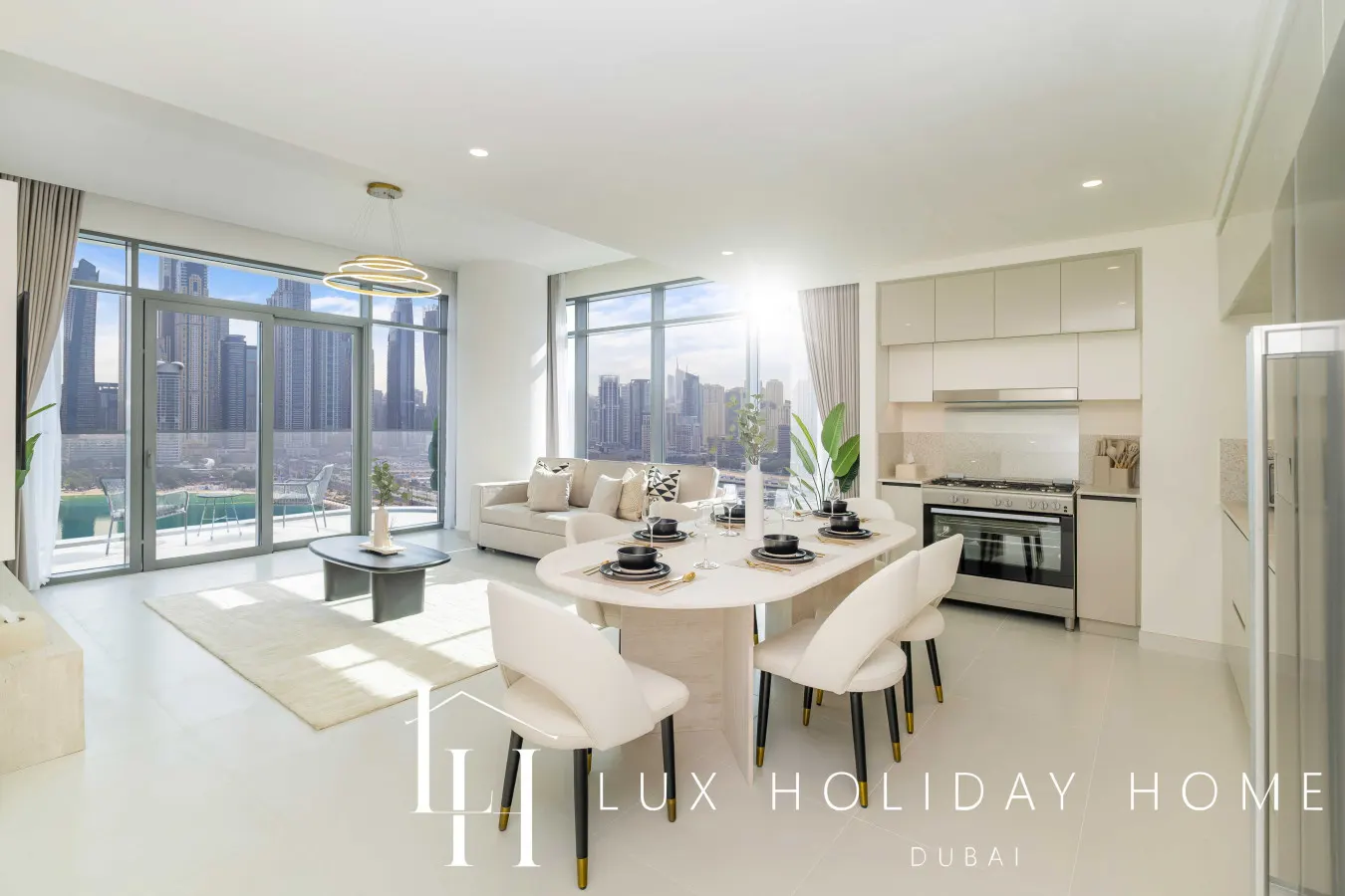 LUX | The Marina Vista Beachfront Suite — photo 3