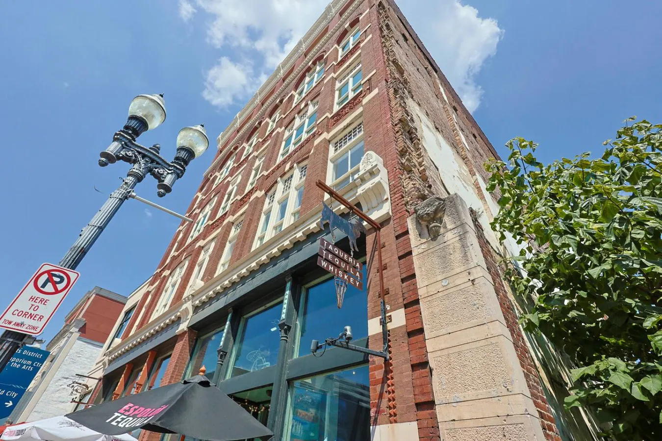 Historic Elegance on Gay Street 9