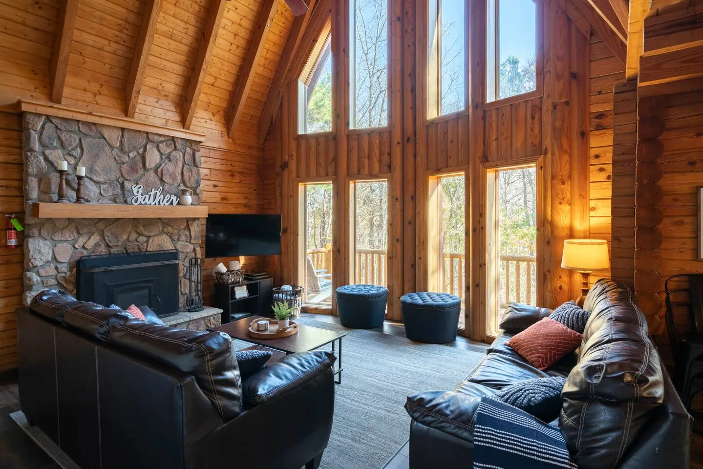 Creekwood Chalet - Hocking Hills with Hot Tub and Near Hiking 13