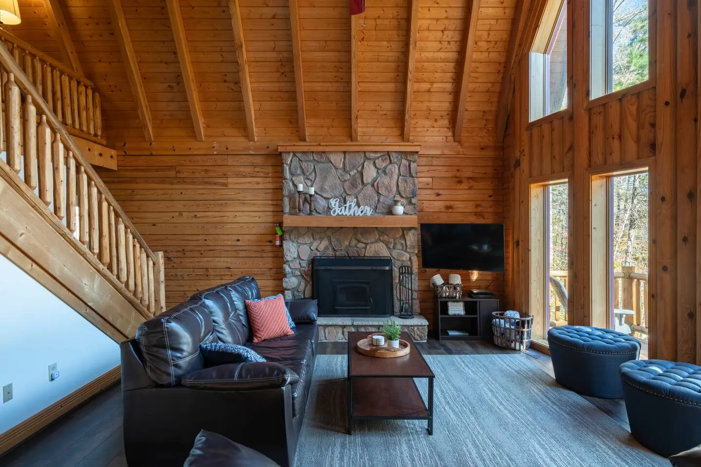 Creekwood Chalet - Hocking Hills with Hot Tub and Near Hiking 17