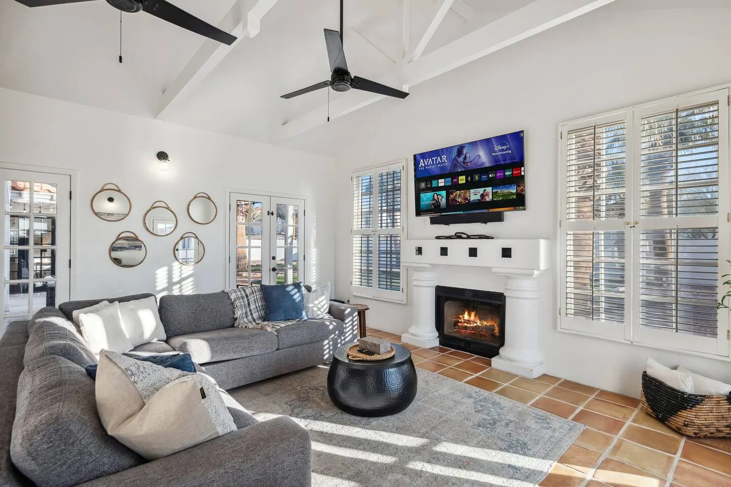 Modern Luxury Estate Pool Parking BBQ 18
