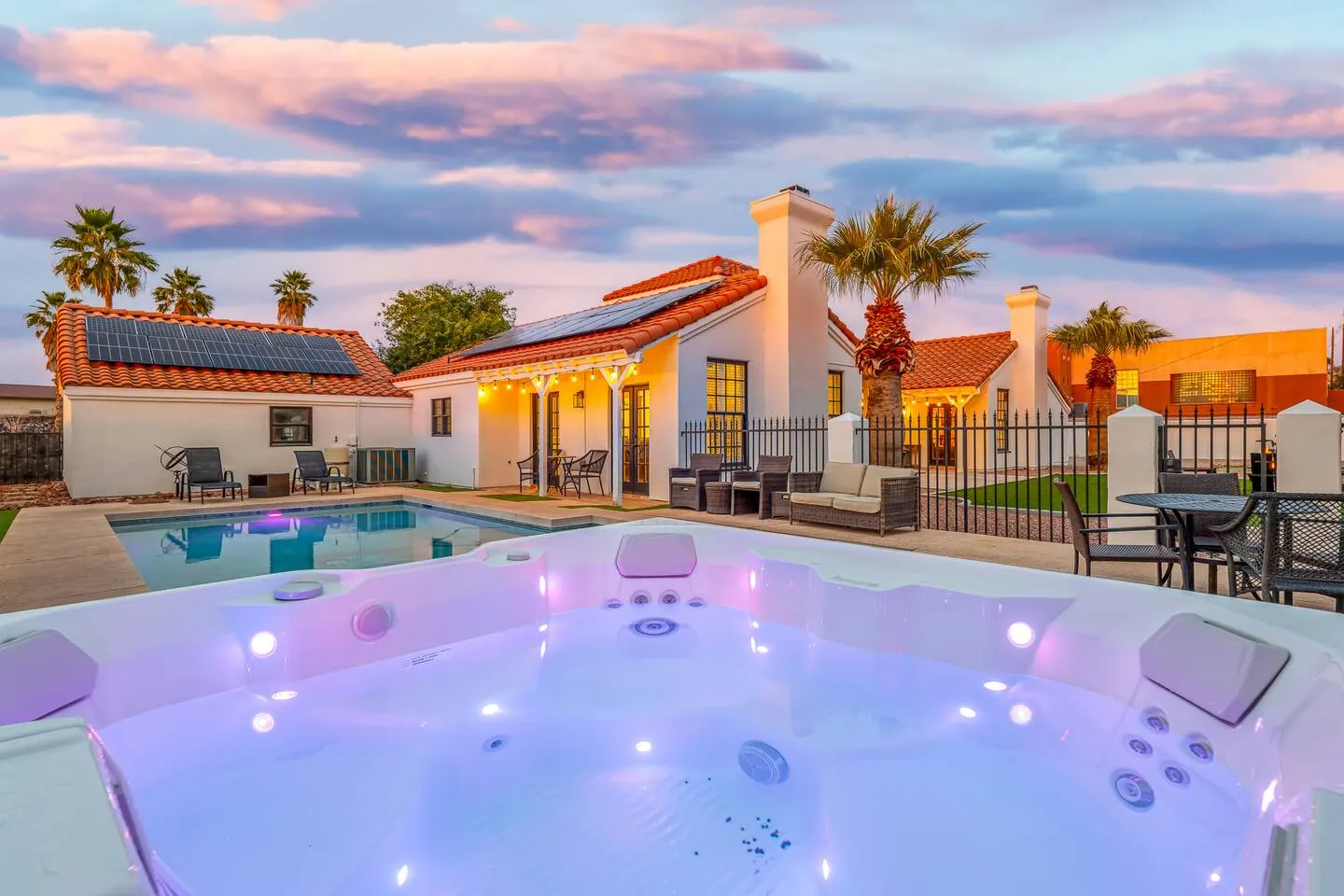 Modern Luxury Estate Pool Parking BBQ 5