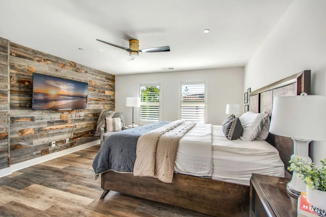 Coastal Village Townhome | Blocks To Grandview Beach — photo 5