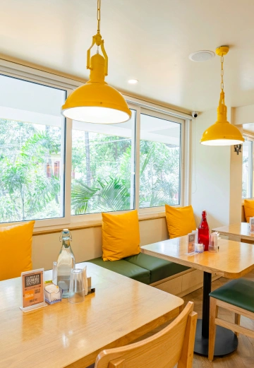 One Bedroom & Day Room @ Dona Paula 30 smt (202) 16