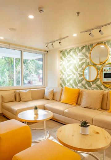 One Bedroom & Day Room @ Dona Paula 30 smt (202) 7