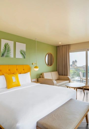 One Bedroom & Day Room @ Dona Paula 30 smt (202) 10