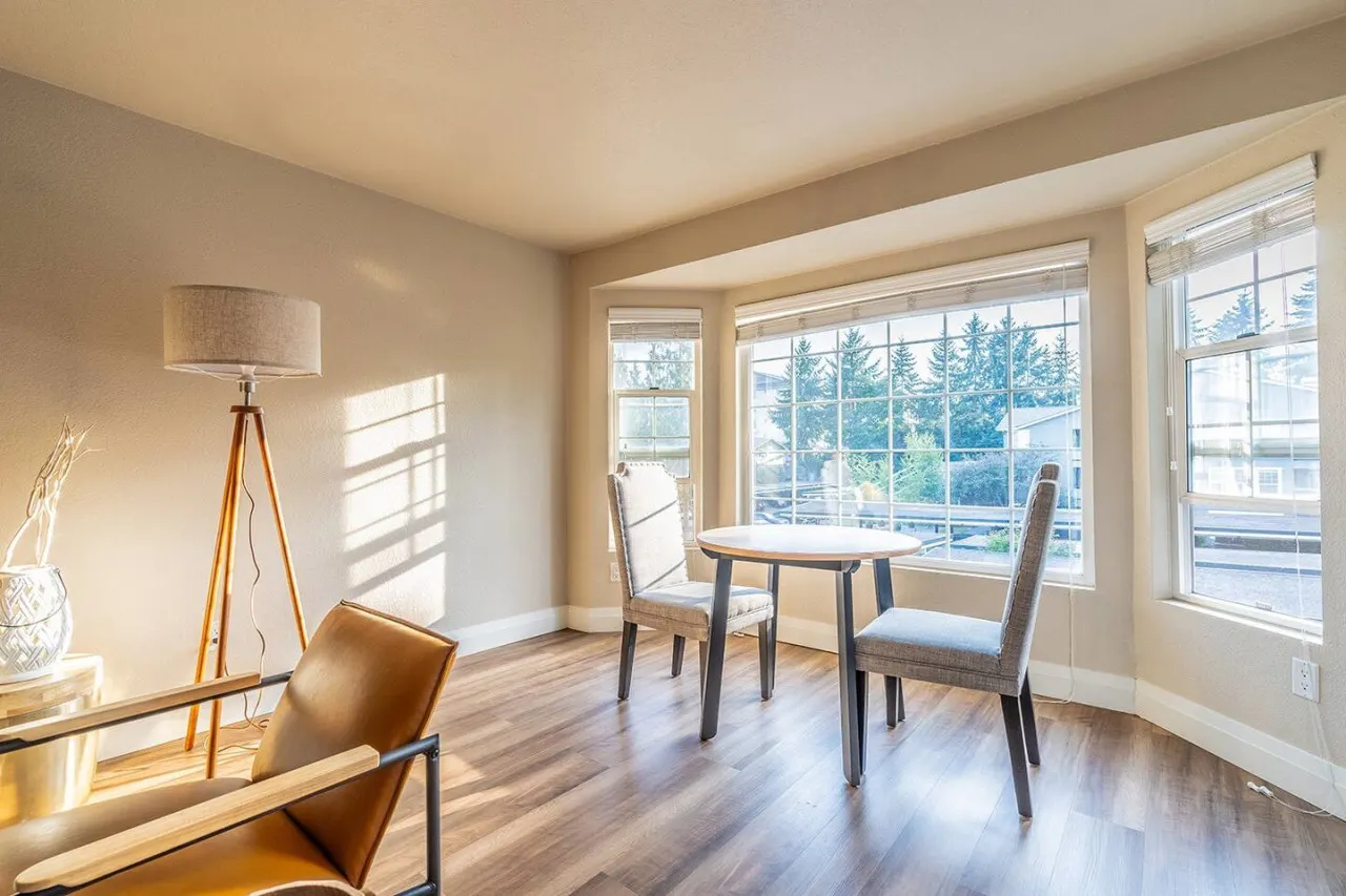 Modern & spacious 1 bedroom apartment 11