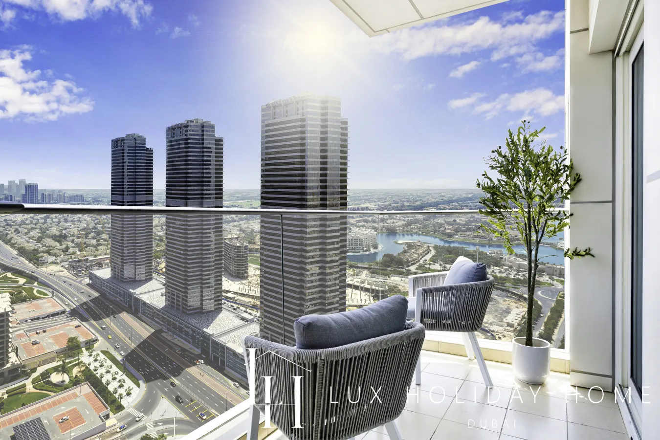 LUX | The Bonnington JLT Suite