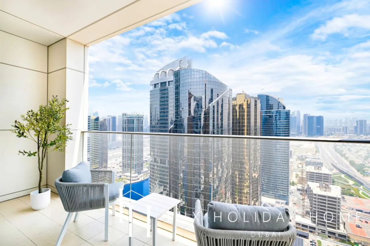 LUX The Bonnington JLT Suite 12