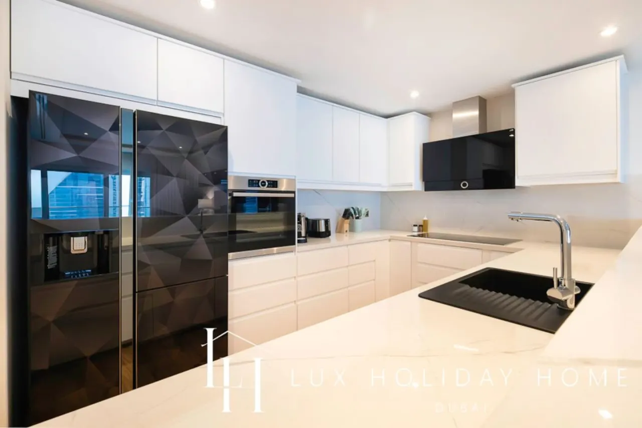 LUX The Bonnington JLT Suite 14