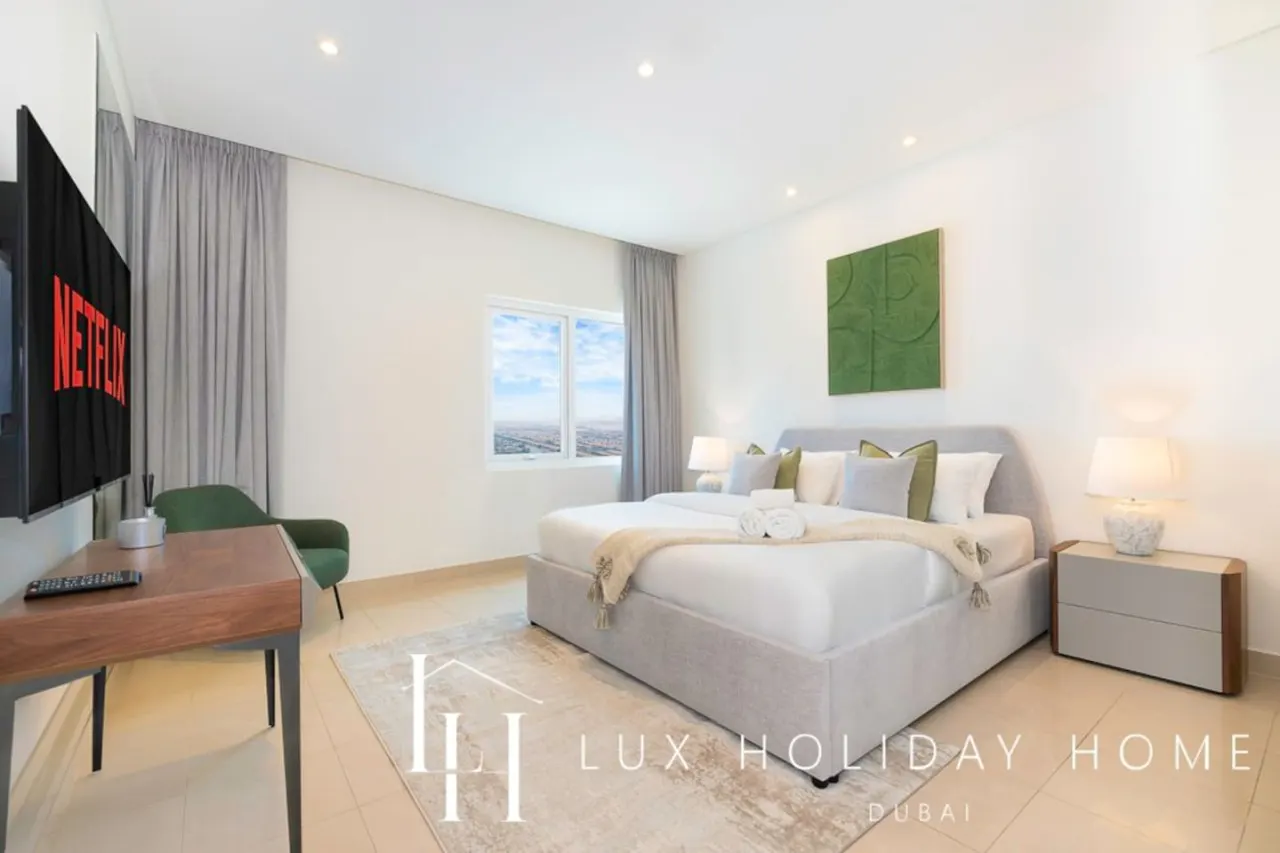 LUX The Bonnington JLT Suite 6