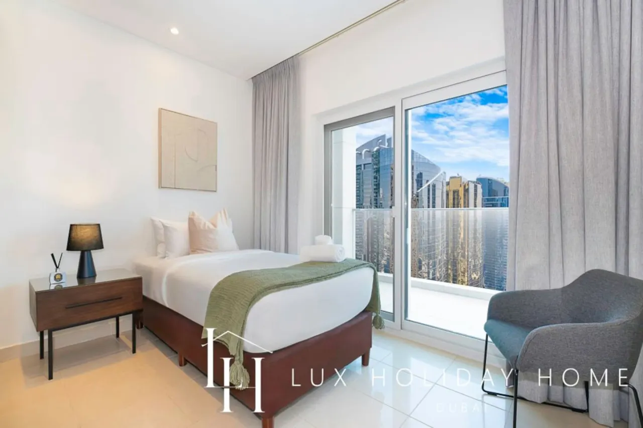 LUX The Bonnington JLT Suite 8