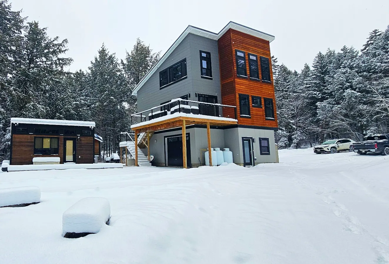 Modern Moosehead Lake Chalet 9