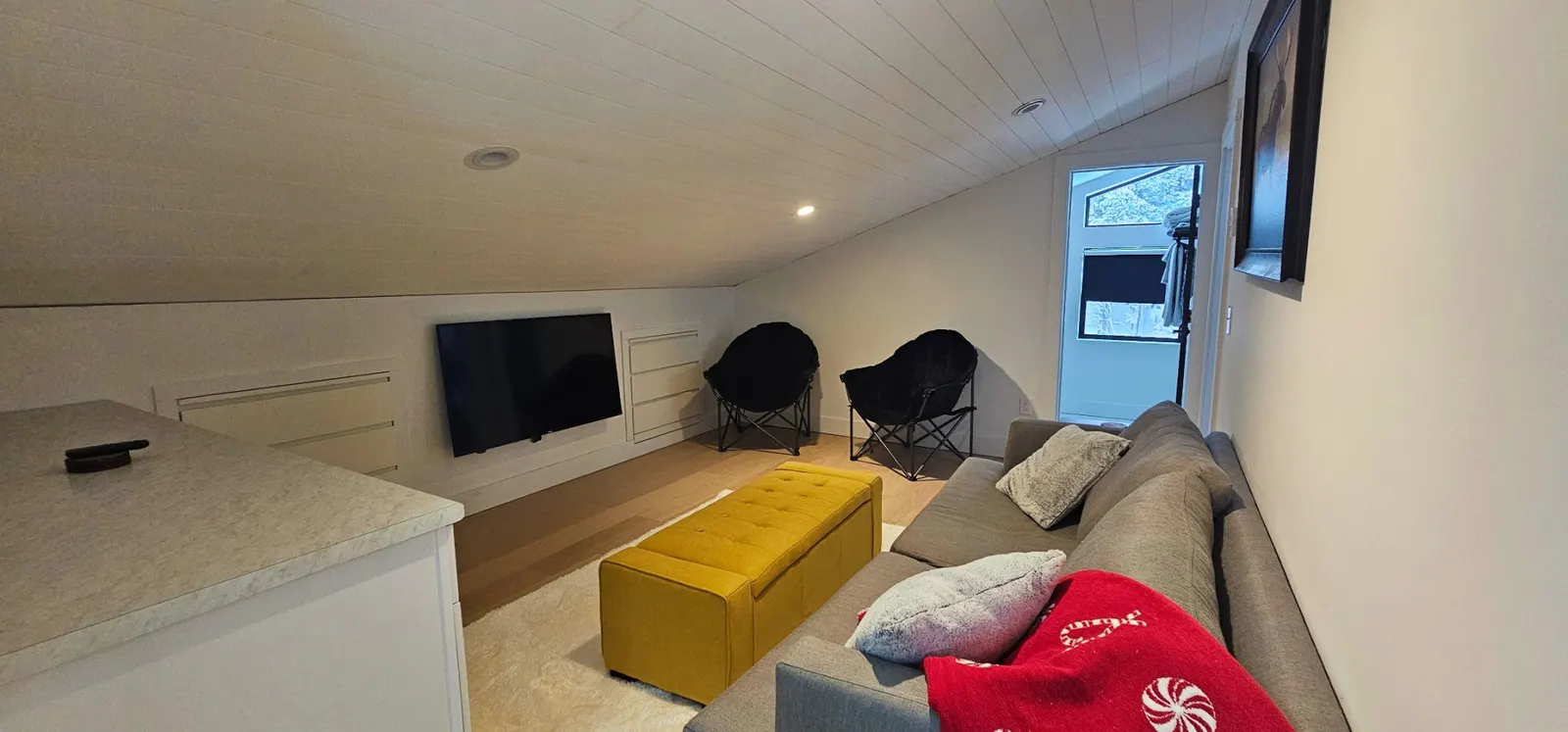 Modern Moosehead Lake Chalet 16