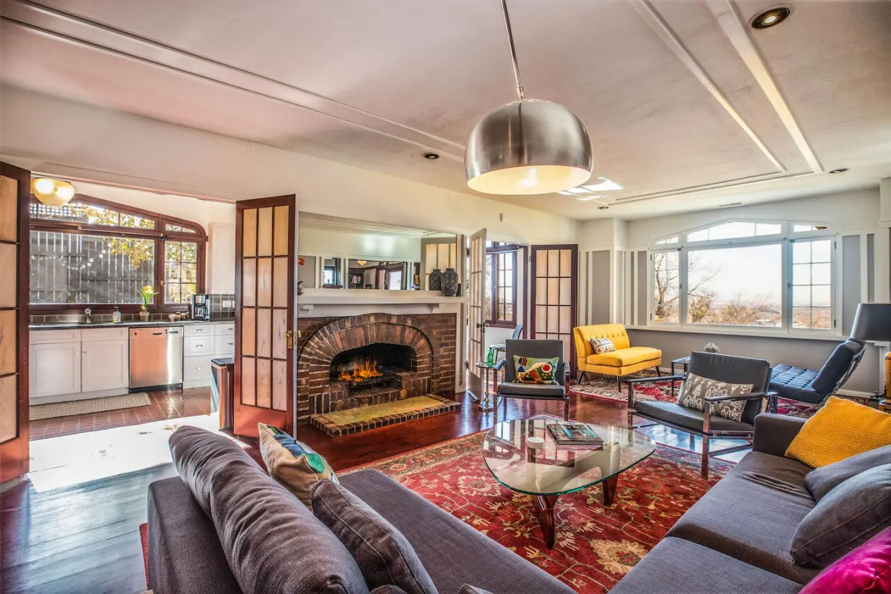Extraordinary Capitol Hill Home! — photo 2