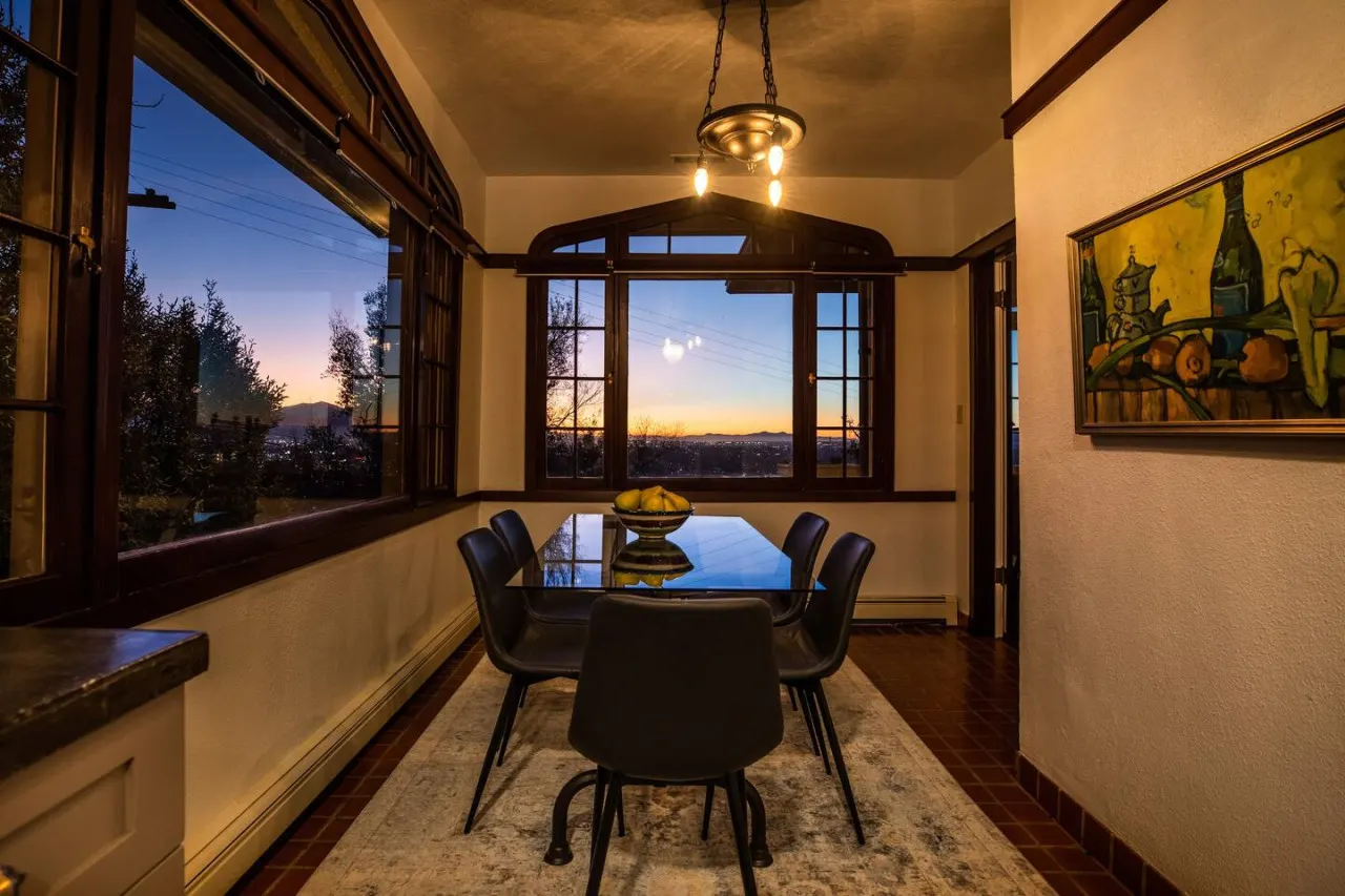 Extraordinary Capitol Hill Home! 10