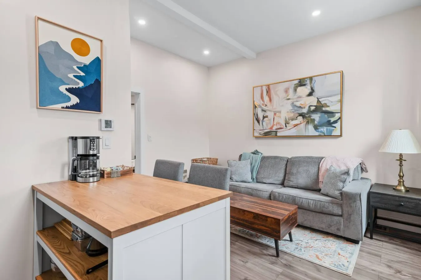 1BR+1BA Cozy, Central Laundry+Free Parking 9