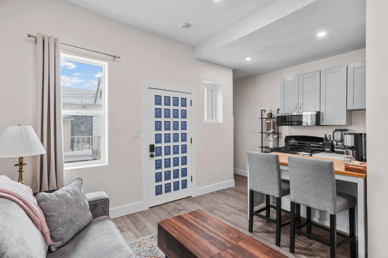 1BR+1BA Cozy, Central Laundry+Free Parking 8