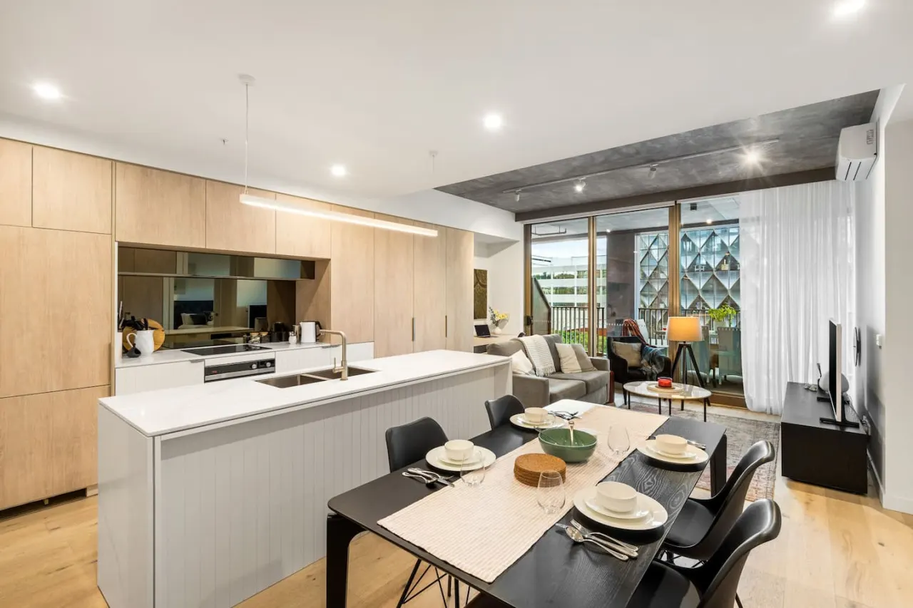 Geelong CBD 2BR | Near Eastern Beach & Waterfront — photo 5