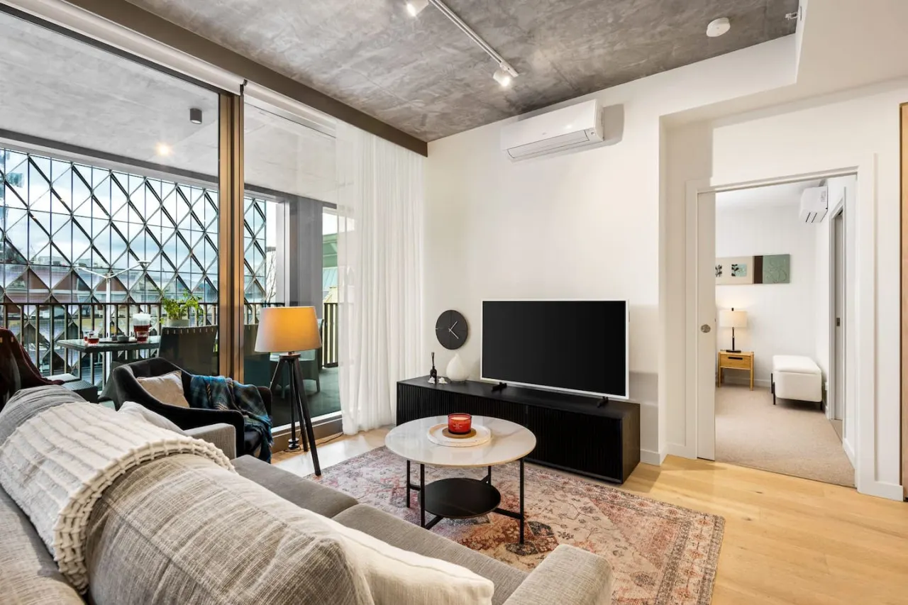 Geelong CBD 2BR Near Eastern Beach & Waterfront 6
