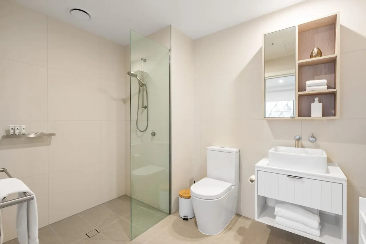 Geelong CBD 2BR Near Eastern Beach & Waterfront 8