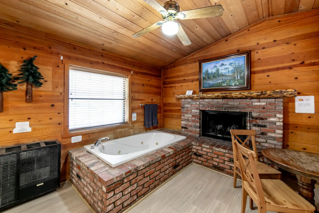 Warm & Comfortable Cabin-Cozy Hollow Lodge #9