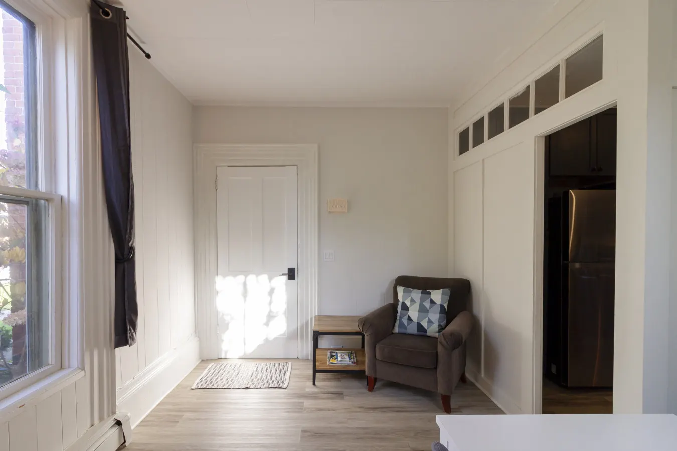 Cute & Cozy, Downtown Wellington Stylish Wellington Studio King Bed + Walk to Beach & Downtown 7