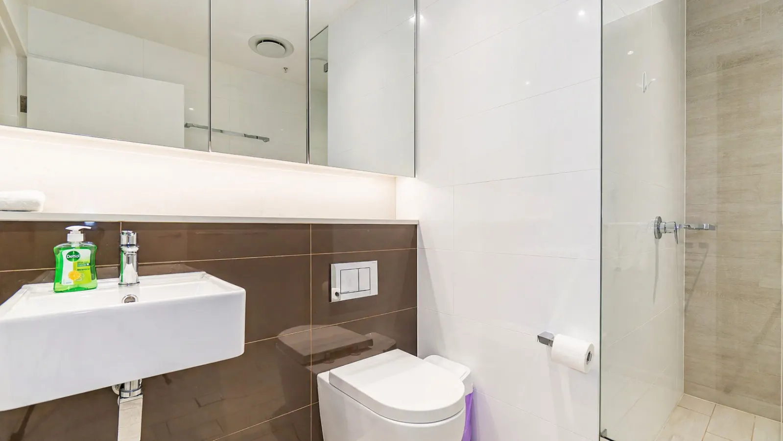 Mascot 2BR/2BA + Parking Station & Airport 7