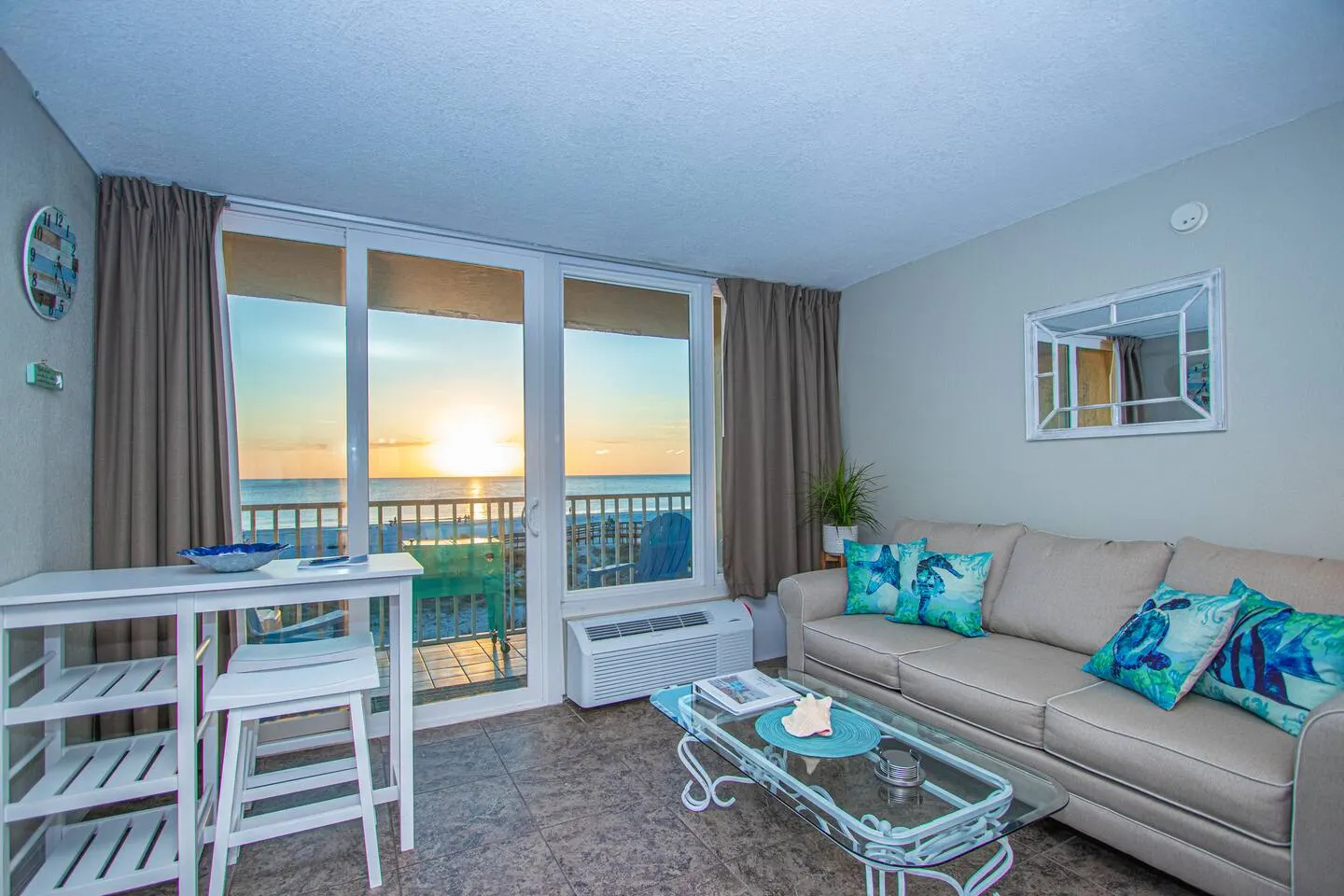 Treasure Island Condo | Gulf Views & Heated Pool