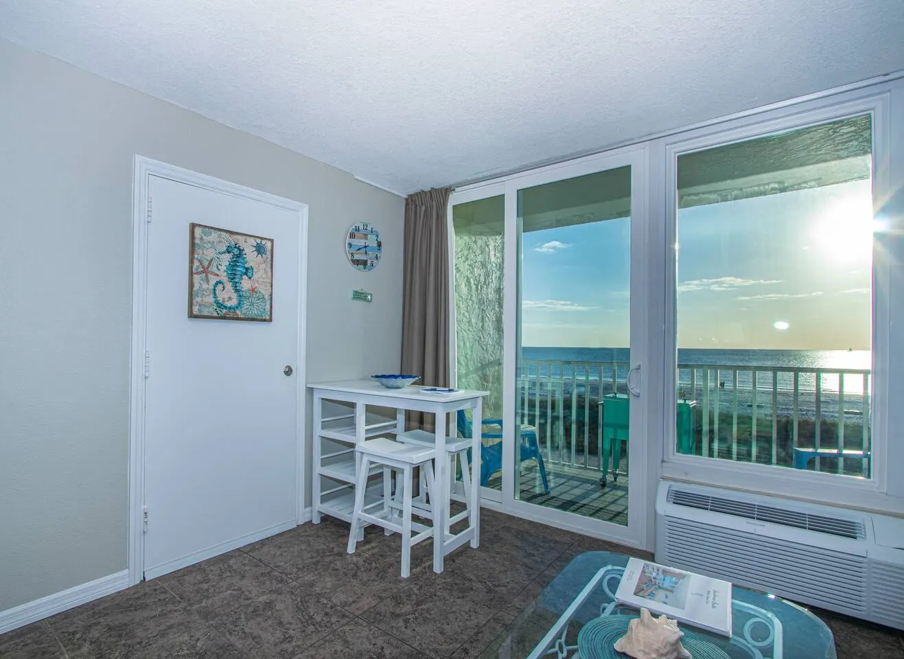 Treasure Island Condo Gulf Views & Heated Pool 10
