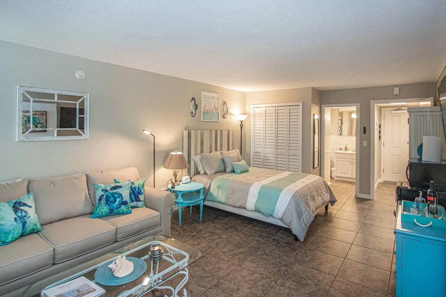 Treasure Island Condo Gulf Views & Heated Pool 6