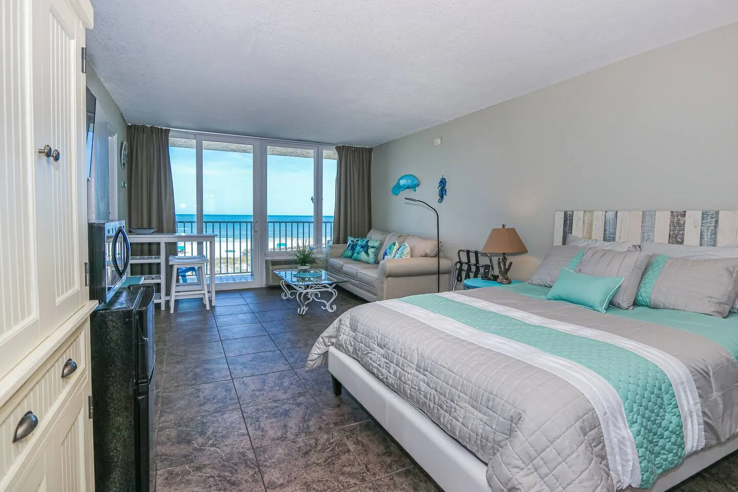 Treasure Island Condo Gulf Views & Heated Pool 7