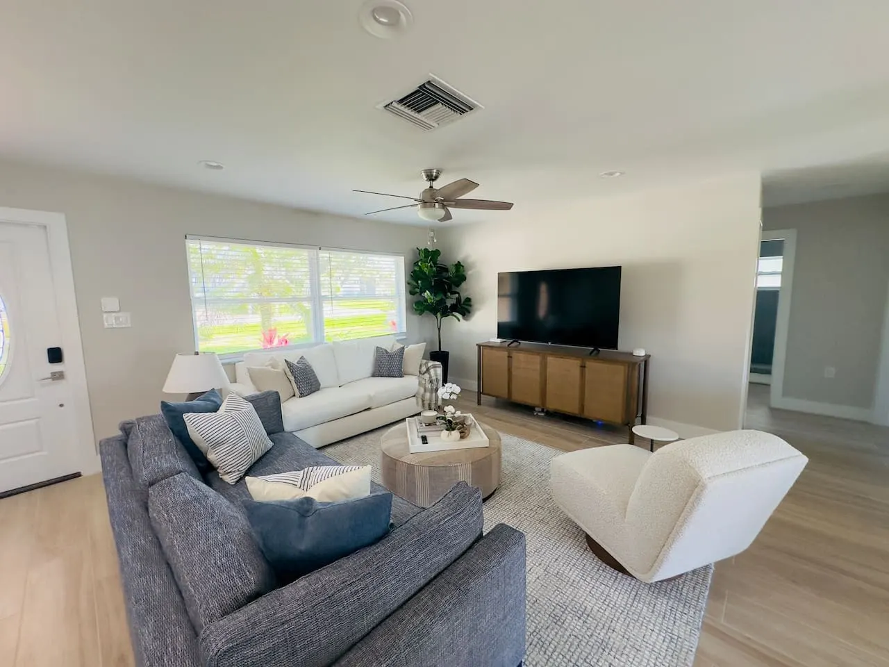 Egret Waterfront Bungalow 16