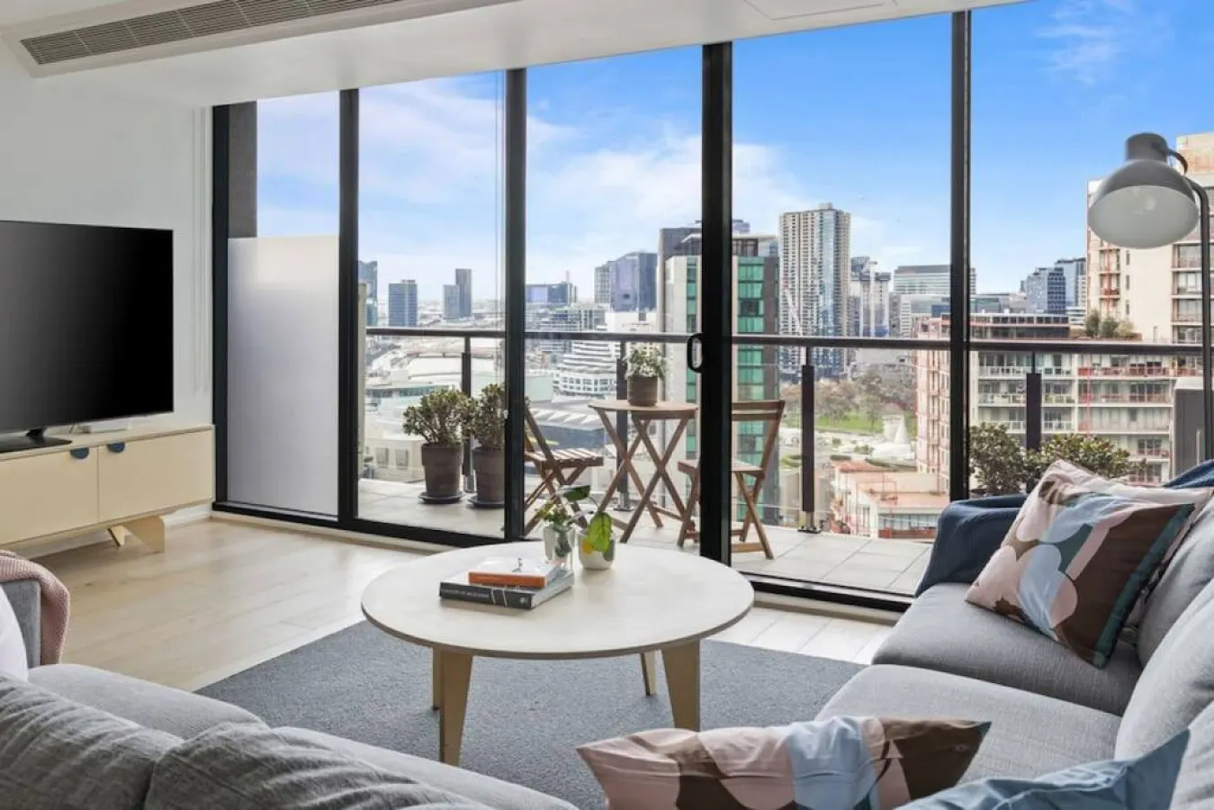 Amelia- Penthouse style 3bed/2bath Melbourne Home 9