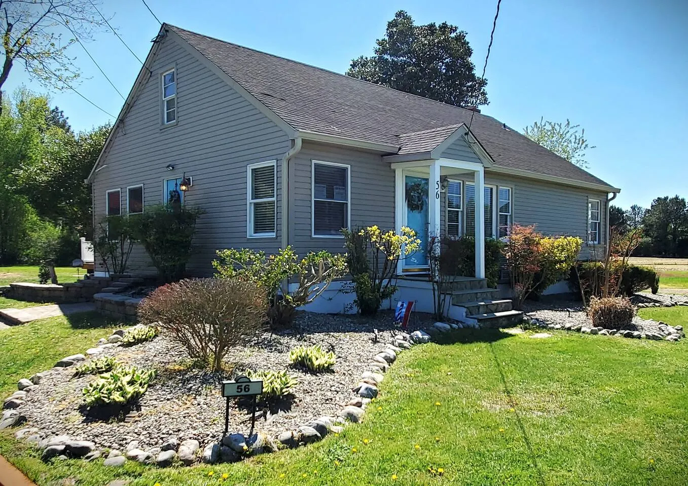 Lighthouse Cottage- Pet Friendly & Close to beach — photo 2