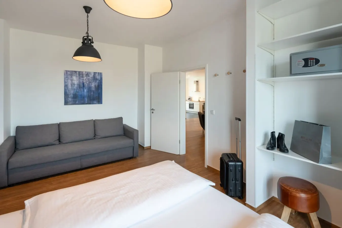 Penthouse (115sqm) with 3 Bedrooms & Balcony 11