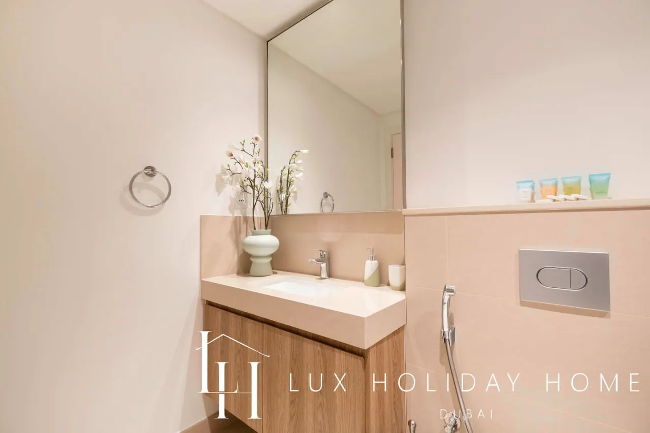 LUX The Downtown Zabeel View Suite 2 17